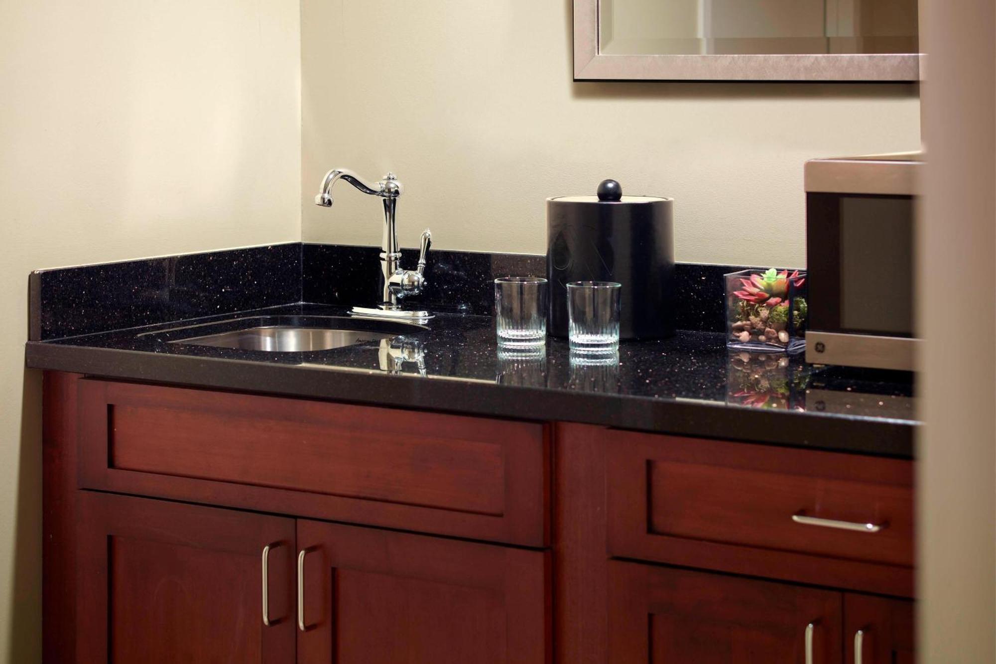 New Orleans Marriott Metairie At Lakeway Екстер'єр фото