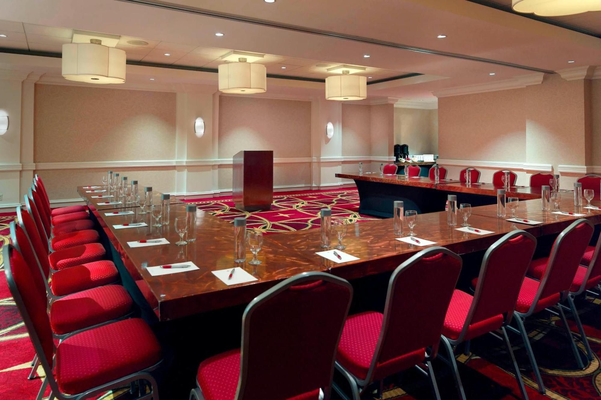New Orleans Marriott Metairie At Lakeway Екстер'єр фото